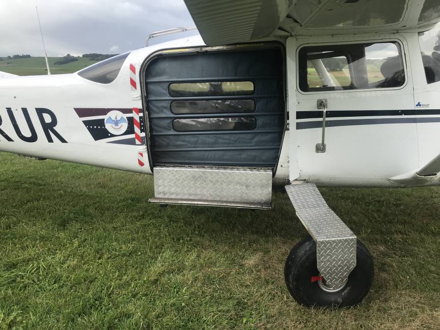 Cessna 206 Soloy Turbine skydive full