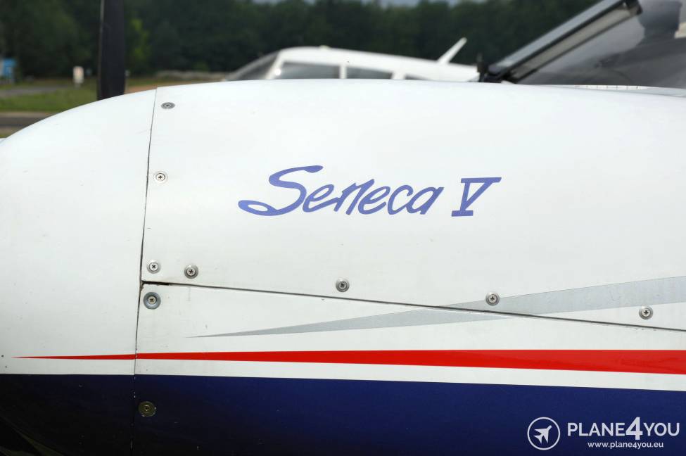 Piper PA-34-220T Seneca V full