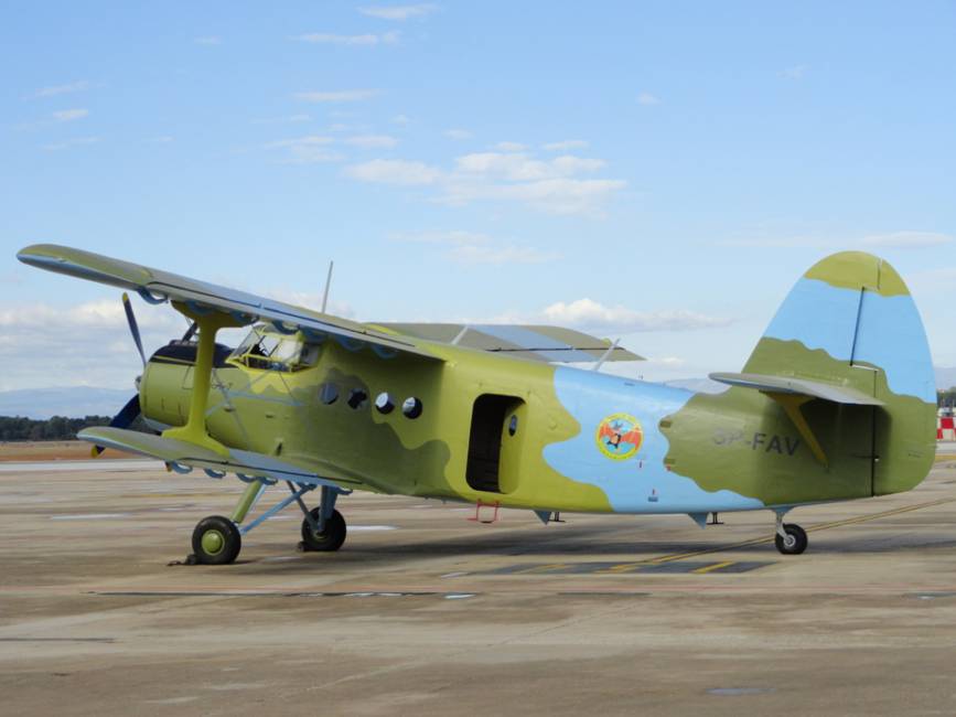 Antonov An-2 full