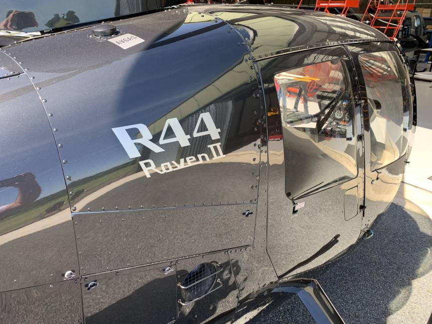Robinson R-44 Raven 2 full