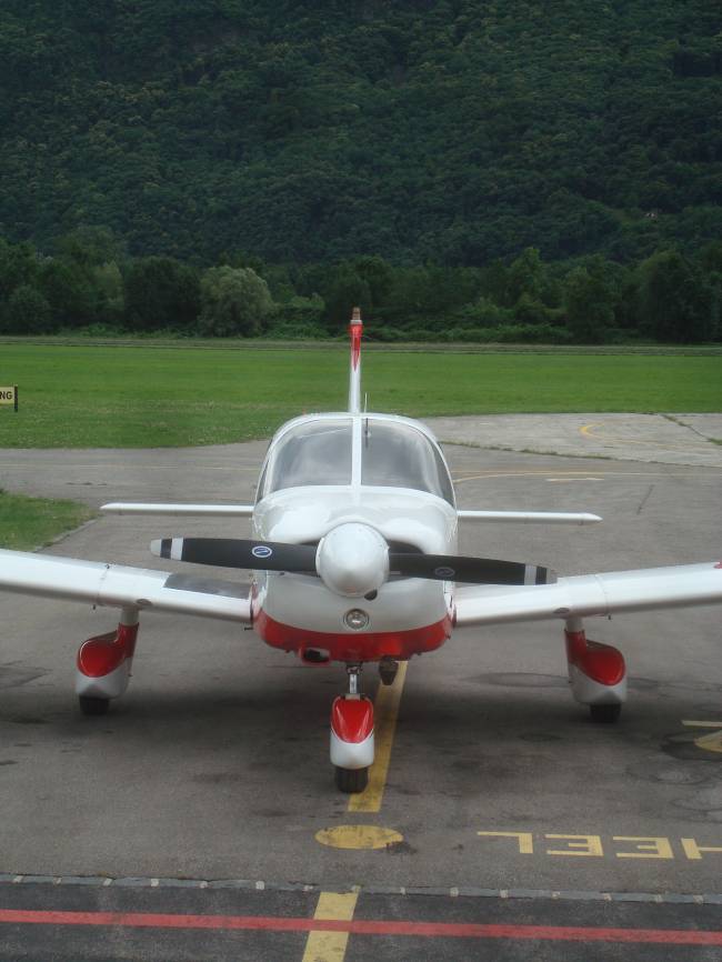 Piper PA-28-181 Archer II full