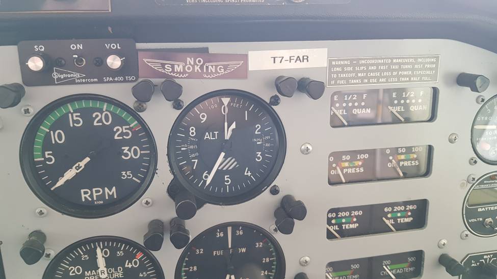 Piper PA-23-250 Turbo Aztec F full