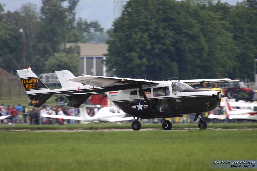 Cessna M-337 Skymaster O-2A full