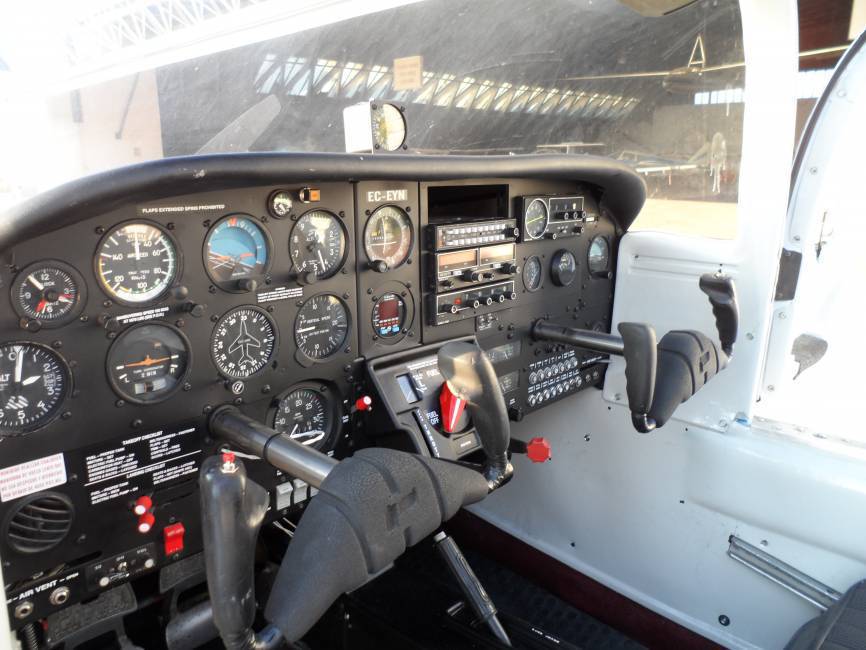 Piper PA-38 Tomahawk full