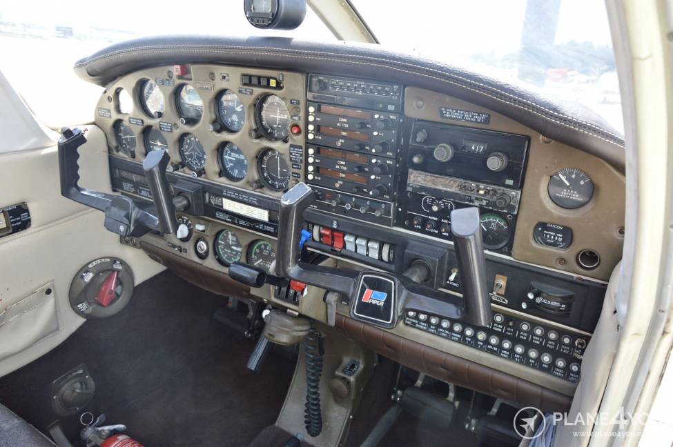 Piper PA-28RT-201T Turbo Arrow IV full