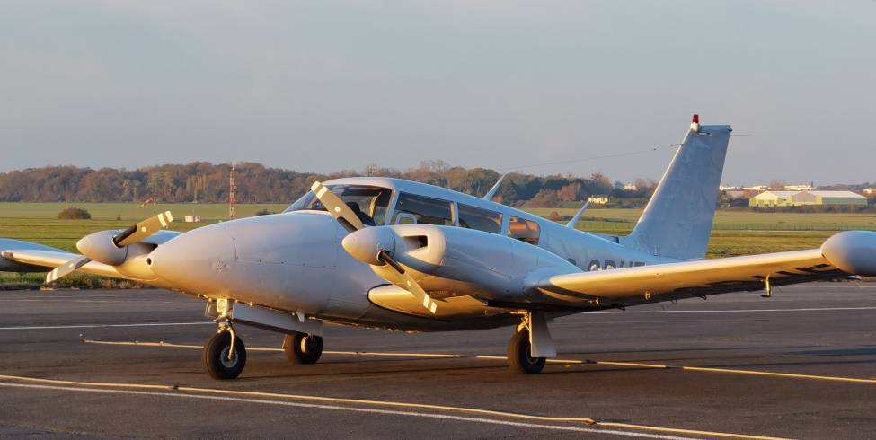 Piper PA-30 Twin Comanche IFR full