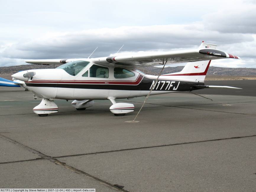 Cessna 177 Cardinal Aspen 1000 full