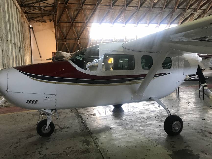 Cessna T-337 Turbo Skymaster G G5 full