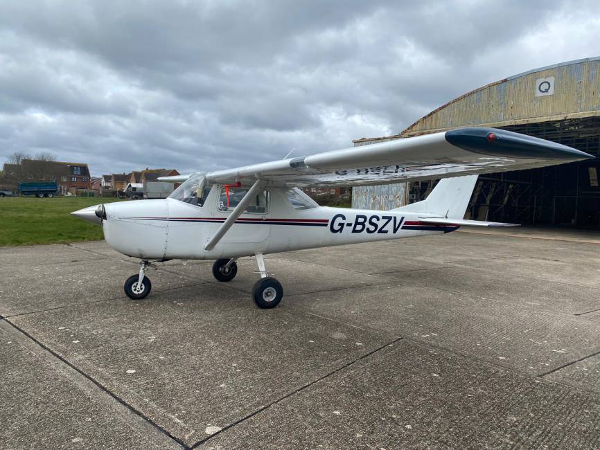 Cessna 150 F full