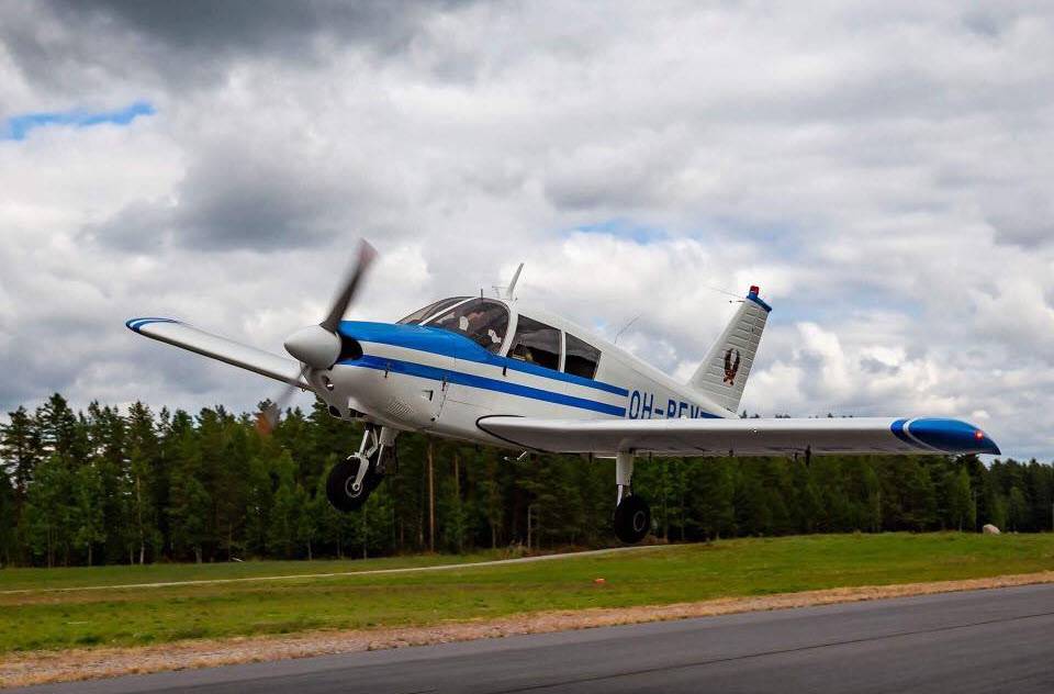 Piper PA-28-180 Cherokee C full