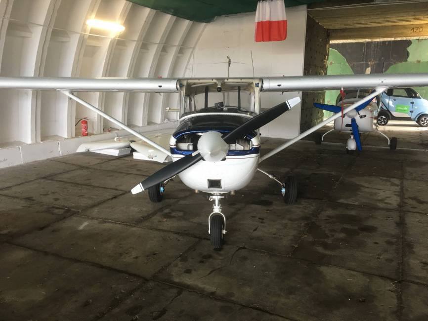 Cessna 150 J full