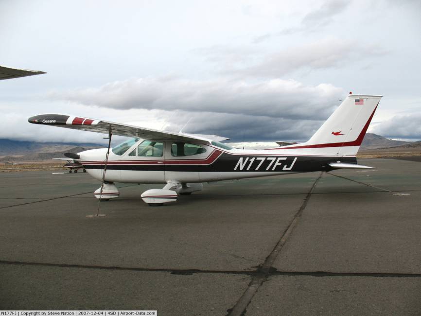 Cessna 177 Cardinal Aspen 1000 full