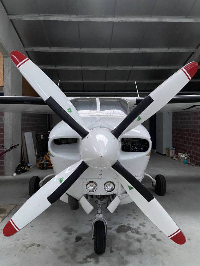 Cessna P-210 Pressurized Centurion full
