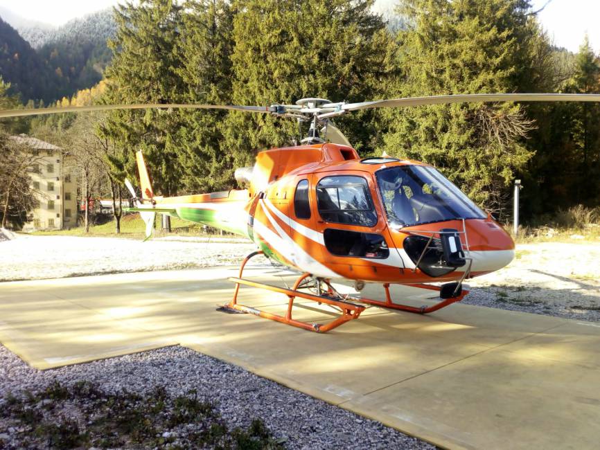 Eurocopter AS-350 Ecureuil B3E full