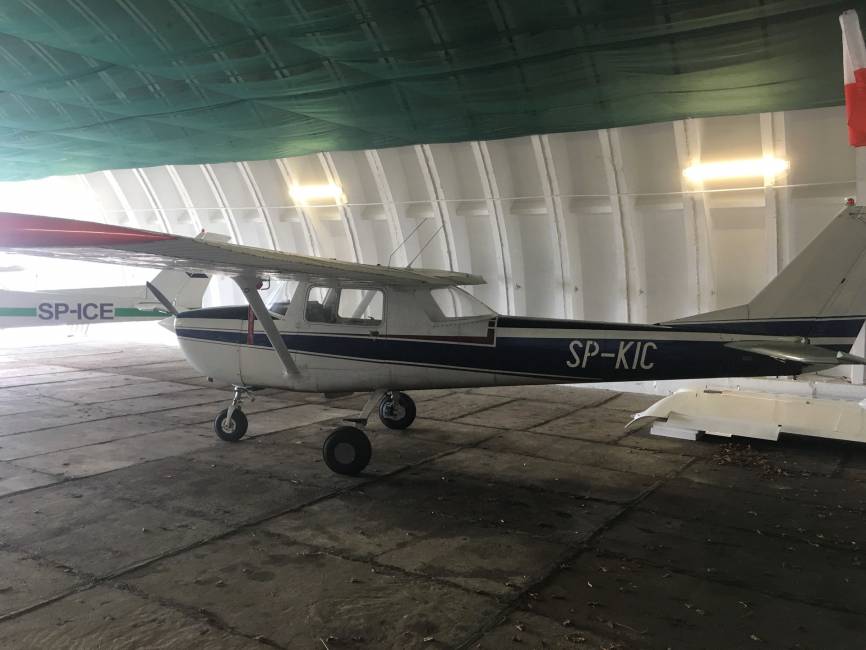 Cessna 150 J full