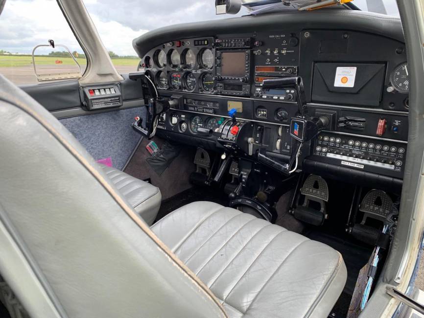 Piper PA-32RT-300T Turbo Lance II full