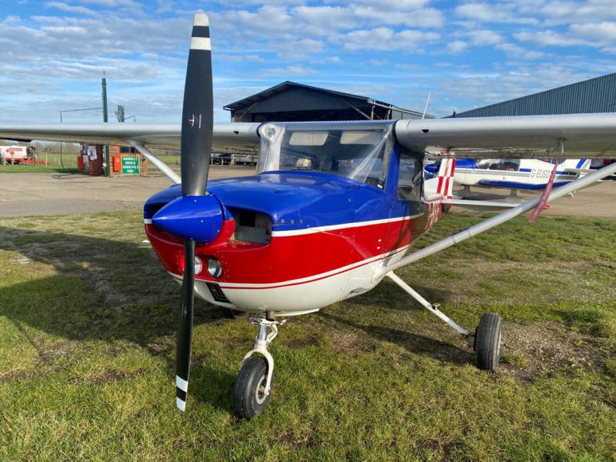 Cessna 150 Aerobat full