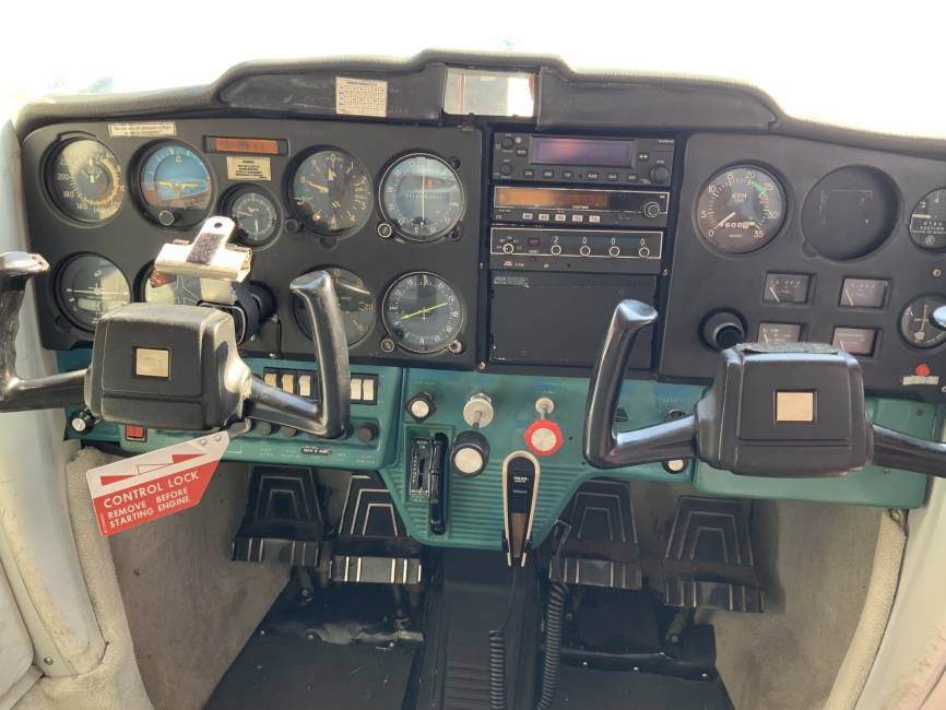 Cessna F-150 L full