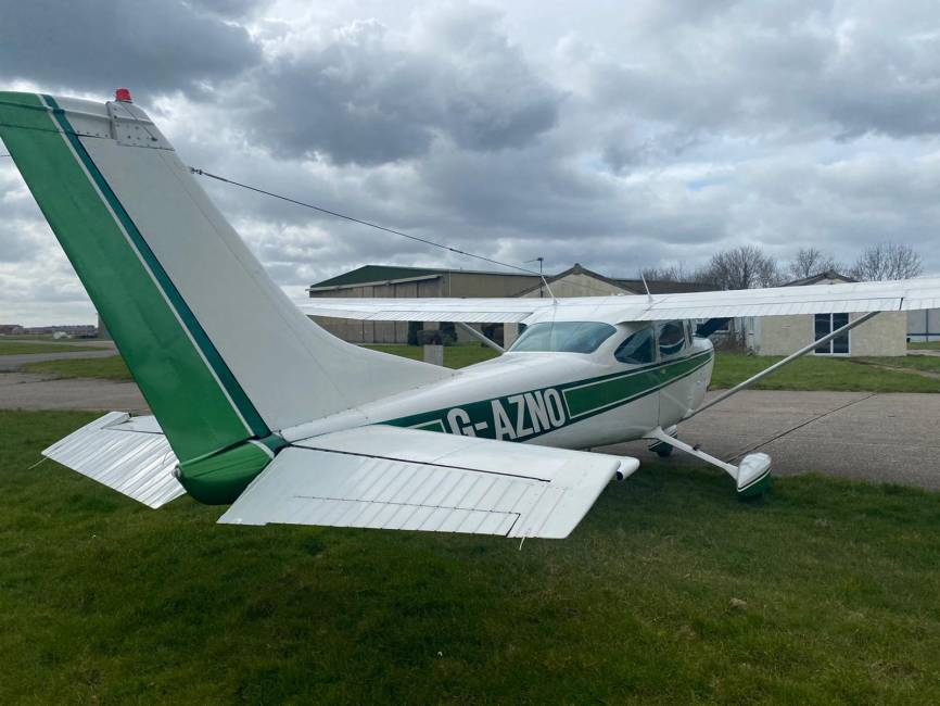 Cessna 182 P full