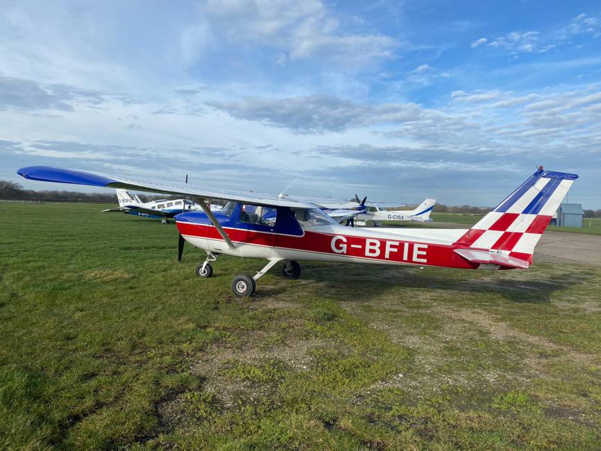 Cessna 150 Aerobat full